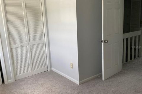 Townhouse in Land O' Lakes, Florida 2 bedrooms, 95.88 sq.m. № 2167192 - photo 6