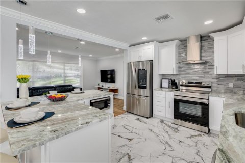 Casa en venta en Largo, Florida, 3 dormitorios, 139.17 m2 № 1903829 - foto 9