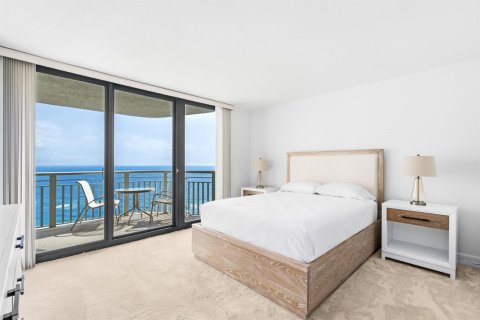 Condominio en alquiler en Riviera Beach, Florida, 2 dormitorios, 140.19 m2 № 2168291 - foto 13