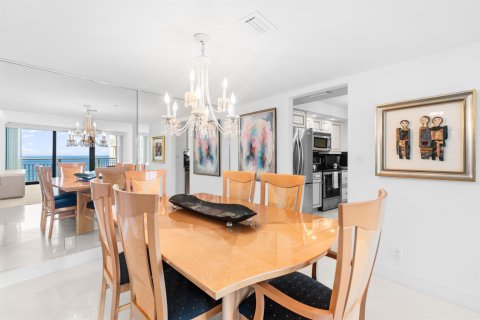 Condominio en alquiler en Riviera Beach, Florida, 2 dormitorios, 140.19 m2 № 2168291 - foto 8