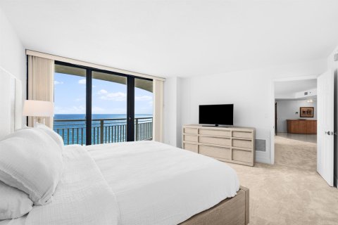 Condominio en alquiler en Riviera Beach, Florida, 2 dormitorios, 140.19 m2 № 2168291 - foto 5
