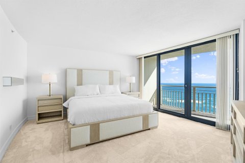 Condominio en alquiler en Riviera Beach, Florida, 2 dormitorios, 140.19 m2 № 2168291 - foto 4