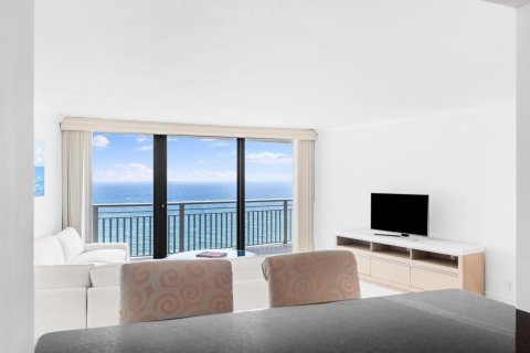 Condominio en alquiler en Riviera Beach, Florida, 2 dormitorios, 140.19 m2 № 2168291 - foto 10