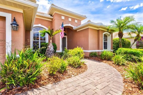 Villa ou maison à vendre à Bradenton, Floride: 4 chambres, 245.82 m2 № 2388536 - photo 4