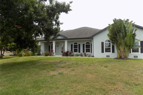 House in Punta Gorda, Florida 4 bedrooms, 305.09 sq.m. № 1820454 - photo 29