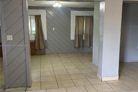 Villa ou maison à vendre à Fort Lauderdale, Floride: 4 chambres, 101.45 m2 № 1995166 - photo 4