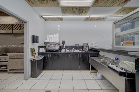 Propiedad comercial en venta en Homestead, Florida № 1934346 - foto 22