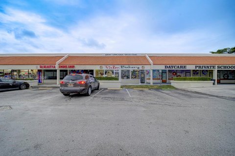 Propiedad comercial en venta en Homestead, Florida № 1934346 - foto 14