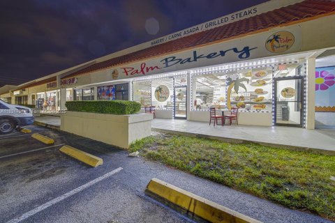 Propiedad comercial en venta en Homestead, Florida № 1934346 - foto 17