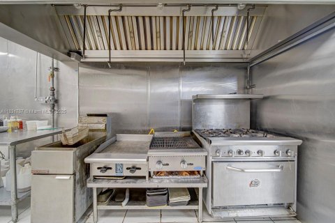 Propiedad comercial en venta en Homestead, Florida № 1934346 - foto 30