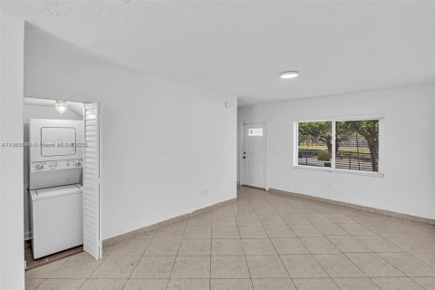Adosado en venta en Miami, Florida, 3 dormitorios, 106.84 m2 № 1891980 - foto 10