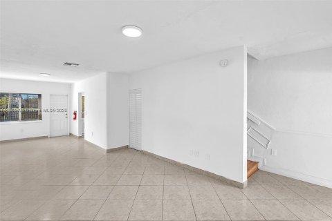 Adosado en venta en Miami, Florida, 3 dormitorios, 106.84 m2 № 1891980 - foto 4