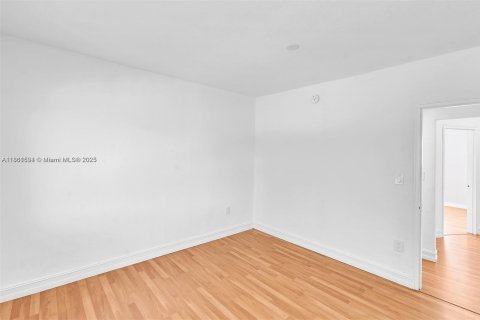 Adosado en venta en Miami, Florida, 3 dormitorios, 106.84 m2 № 1891980 - foto 17