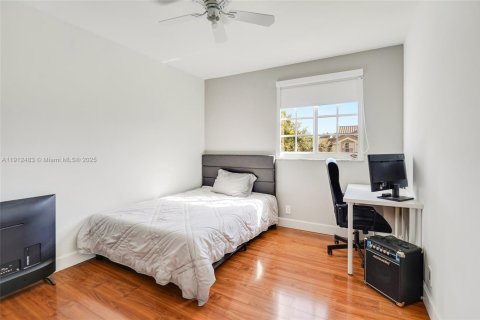 Casa en venta en Weston, Florida, 4 dormitorios, 230.21 m2 № 1968717 - foto 13