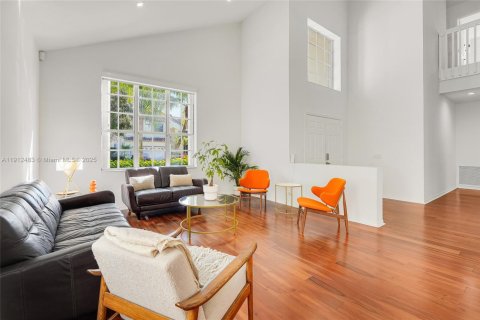 Casa en venta en Weston, Florida, 4 dormitorios, 230.21 m2 № 1968717 - foto 3