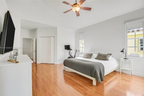 Casa en venta en Weston, Florida, 4 dormitorios, 230.21 m2 № 1968717 - foto 12