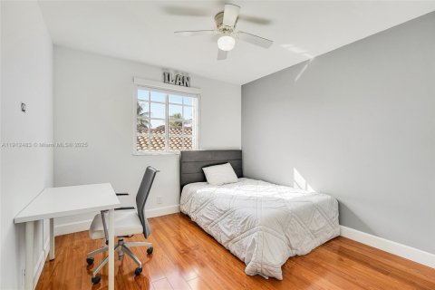 Casa en venta en Weston, Florida, 4 dormitorios, 230.21 m2 № 1968717 - foto 8