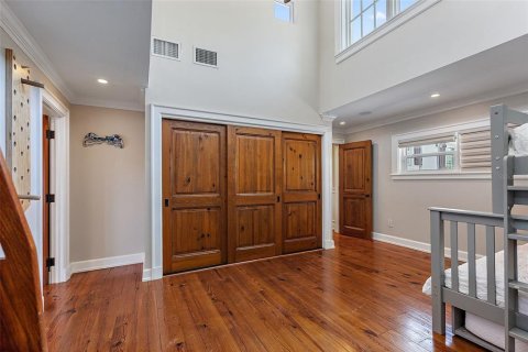 House in Saint Petersburg, Florida 4 bedrooms, 363.06 sq.m. № 1621844 - photo 17