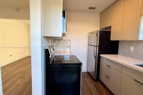 Villa ou maison à louer à Miami, Floride: 2 chambres, 69.21 m2 № 1969892 - photo 9