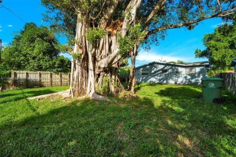 Снять в аренду виллу или дом в Форт-Лодердейл, Флорида 1 спальня, 60.39м2, № 1983997 - фото 20