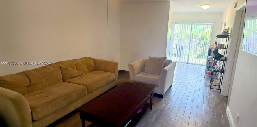 Дом в Форт-Лодердейл, Флорида 1 спальня, 60.39м2 № 1983997