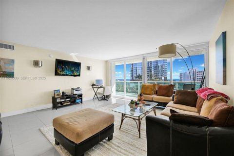 Copropriété à louer à Sunny Isles Beach, Floride: 2 chambres, 141.3 m2 № 1987517 - photo 24