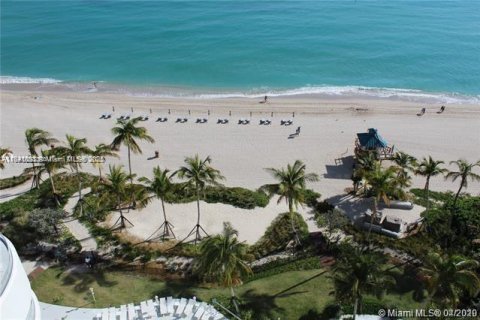 Condominio en alquiler en Sunny Isles Beach, Florida, 2 dormitorios, 158.31 m2 № 1832527 - foto 25