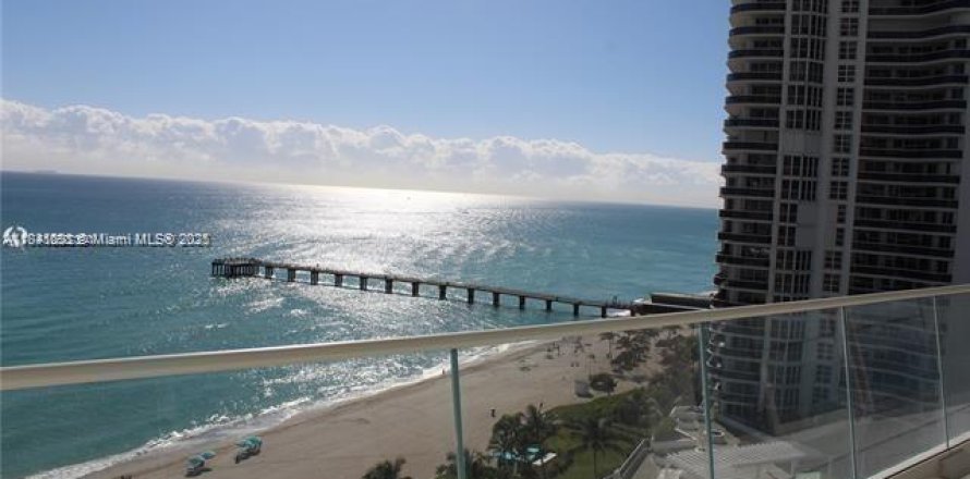 Condominio en Sunny Isles Beach, Florida, 2 dormitorios  № 1832527
