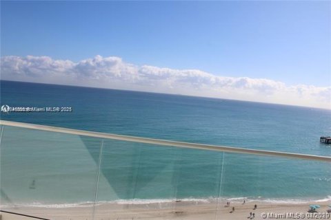 Condominio en alquiler en Sunny Isles Beach, Florida, 2 dormitorios, 158.31 m2 № 1832527 - foto 28