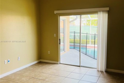 House in Kissimmee, Florida 3 bedrooms № 1994181 - photo 5