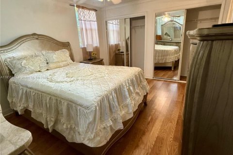 Condo in Margate, Florida, 2 bedrooms  № 1874886 - photo 16