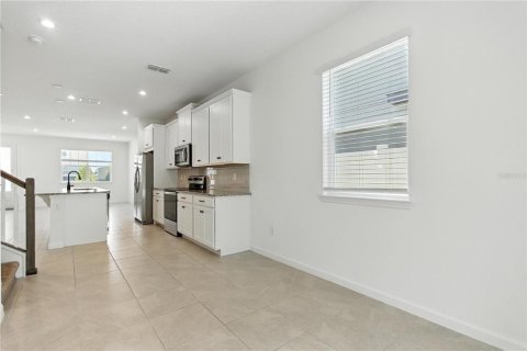 House in Orlando, Florida 3 bedrooms, 149.67 sq.m. № 1865996 - photo 14