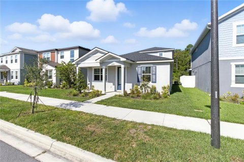 House in Orlando, Florida 3 bedrooms, 149.67 sq.m. № 1865996 - photo 5