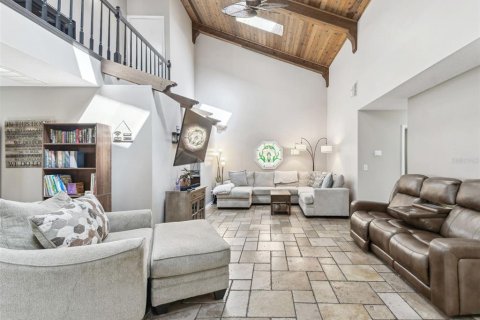 House in New Port Richey, Florida 5 bedrooms, 331.66 sq.m. № 1613863 - photo 26