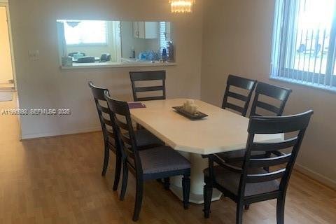 Copropriété à vendre à Tamarac, Floride: 2 chambres, 120.22 m2 № 2066270 - photo 4