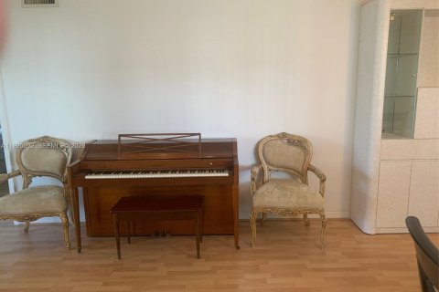 Copropriété à vendre à Tamarac, Floride: 2 chambres, 120.22 m2 № 2066270 - photo 15