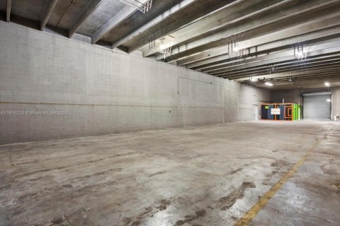 Propiedad comercial en venta en Miami Gardens, Florida № 2018945 - foto 5