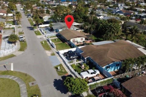 Купить виллу или дом в Хомстед, Флорида 3 спальни, 106.28м2, № 2051001 - фото 17