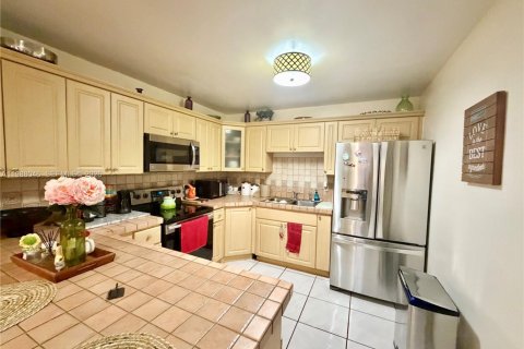 Купить виллу или дом в Хомстед, Флорида 3 спальни, 106.28м2, № 2051001 - фото 8