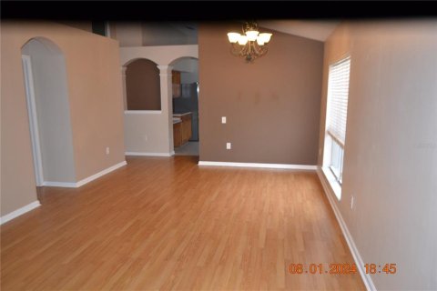 Villa ou maison à louer à Wesley Chapel, Floride: 4 chambres, 181.72 m2 № 1851588 - photo 2