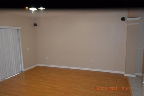 Villa ou maison à louer à Wesley Chapel, Floride: 4 chambres, 181.72 m2 № 1851588 - photo 7
