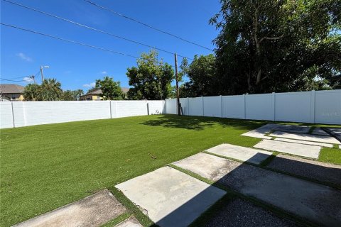 Casa en alquiler en Saint Petersburg, Florida, 3 dormitorios, 162.76 m2 № 1917416 - foto 16