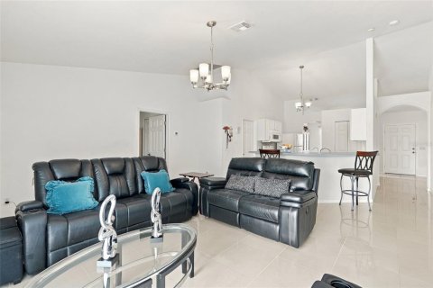 Casa en venta en Lehigh Acres, Florida, 3 dormitorios, 150.97 m2 № 2377575 - foto 9