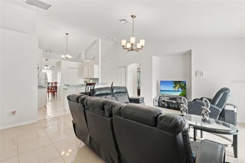 Casa en venta en Lehigh Acres, Florida, 3 dormitorios, 150.97 m2 № 2377575 - foto 10
