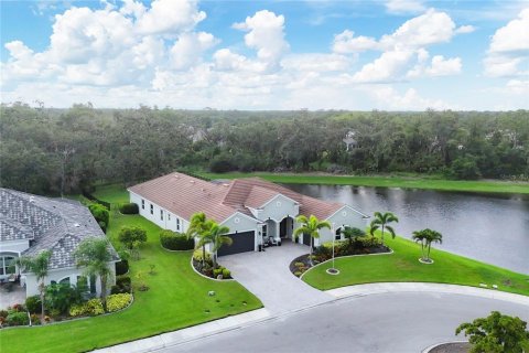 House in Parrish, Florida 5 bedrooms, 334.54 sq.m. № 1800099 - photo 4