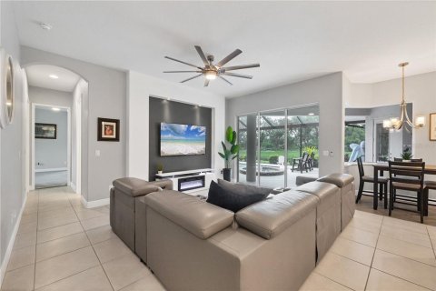 House in Parrish, Florida 5 bedrooms, 334.54 sq.m. № 1800099 - photo 17