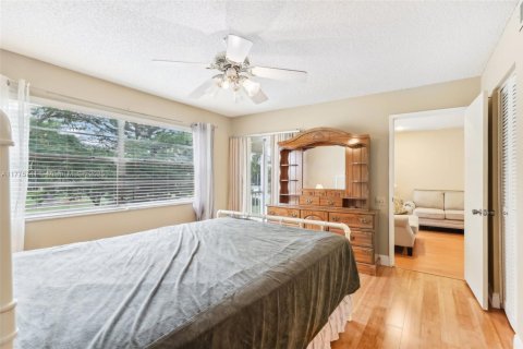 Apartment in Coconut Creek, Florida 2 bedrooms, 89.37 sq.m. № 1938043 - photo 21
