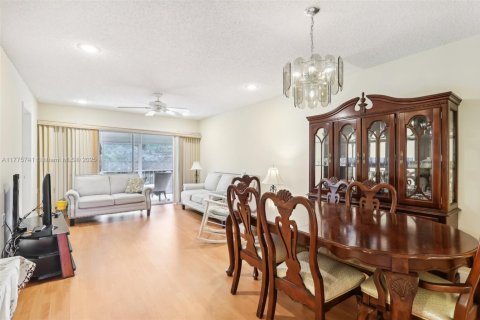 Apartamento en alquiler en Coconut Creek, Florida, 2 dormitorios, 89.37 m2 № 1938043 - foto 4