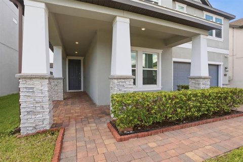 House in Orlando, Florida 5 bedrooms, 278.99 sq.m. № 2204511 - photo 6