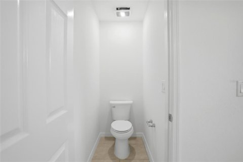 House in Orlando, Florida 5 bedrooms, 278.99 sq.m. № 2204511 - photo 26